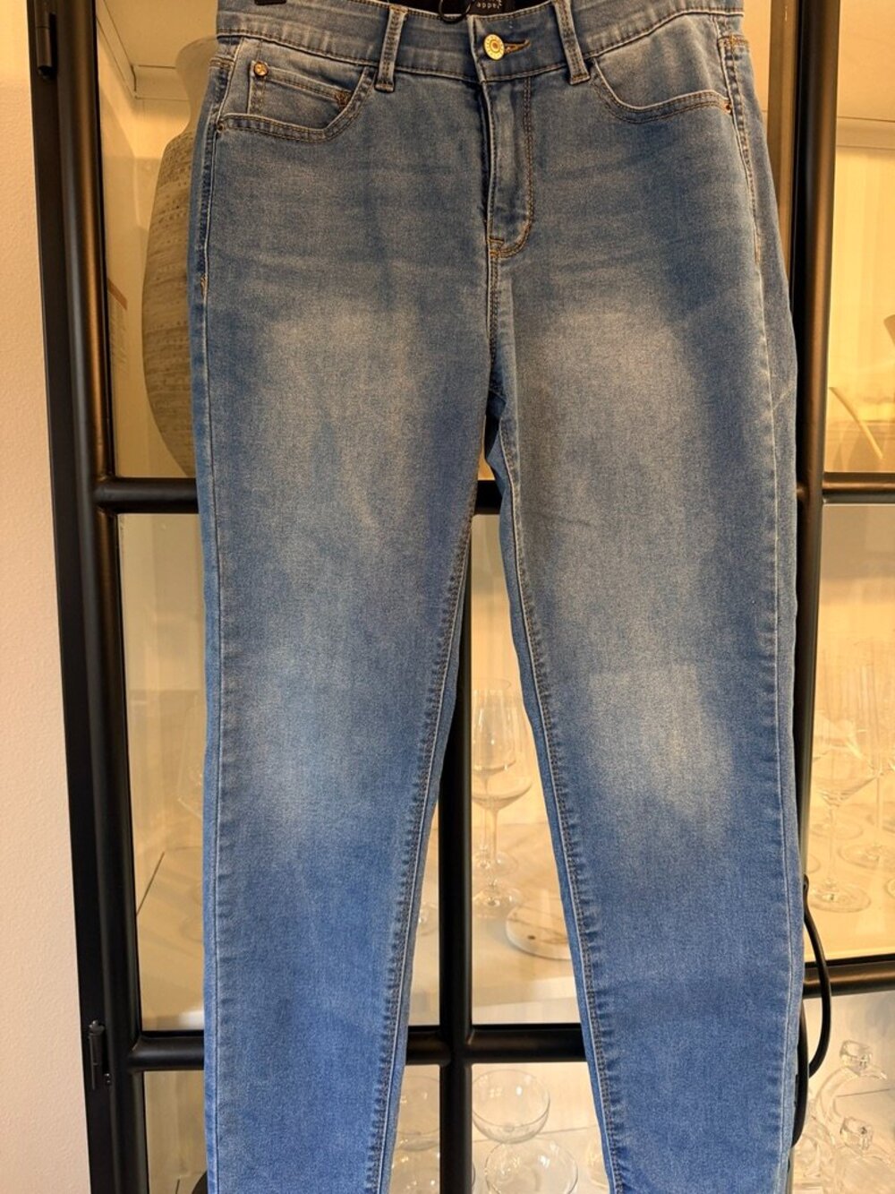 Curve Appeal Skinny Jeans Size 8/29 Medium Wash